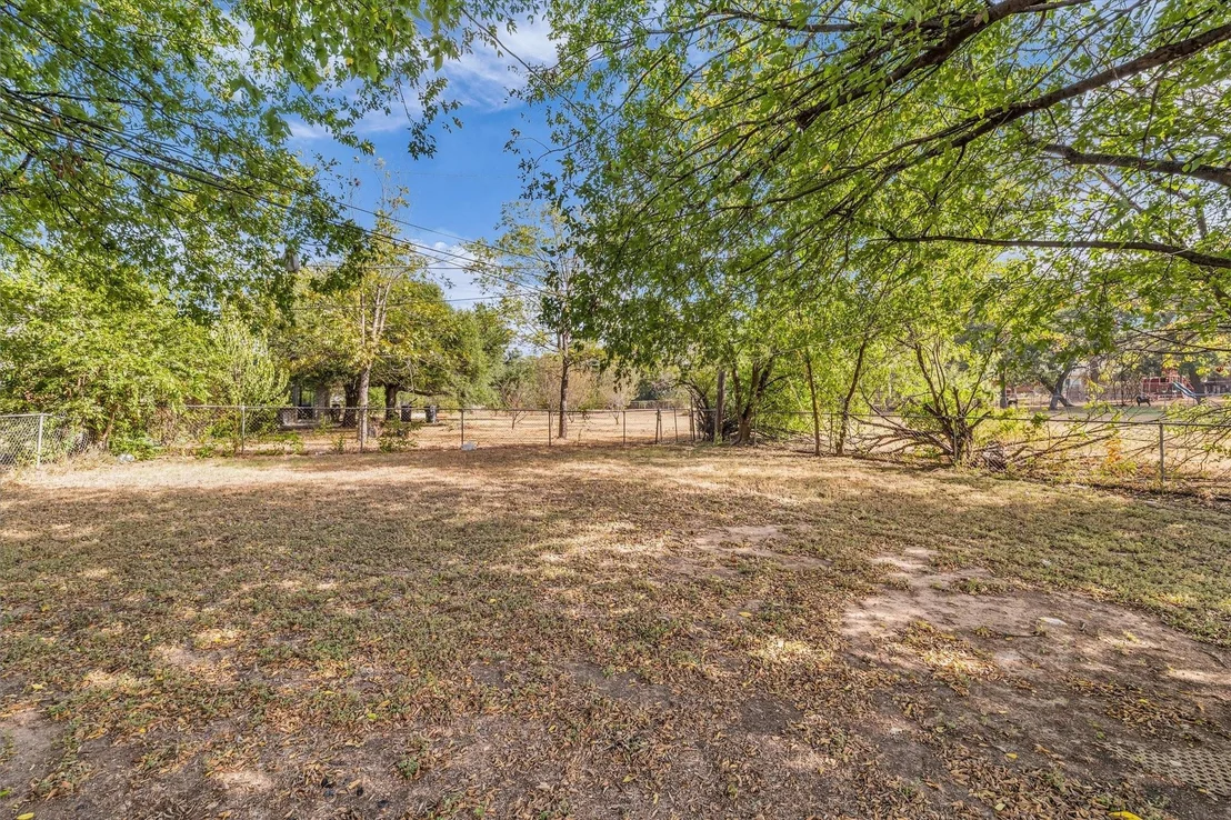 Photo of 1936 Post Oak Drive