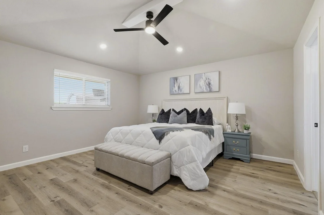 Photo of 924 Edgefield Trail