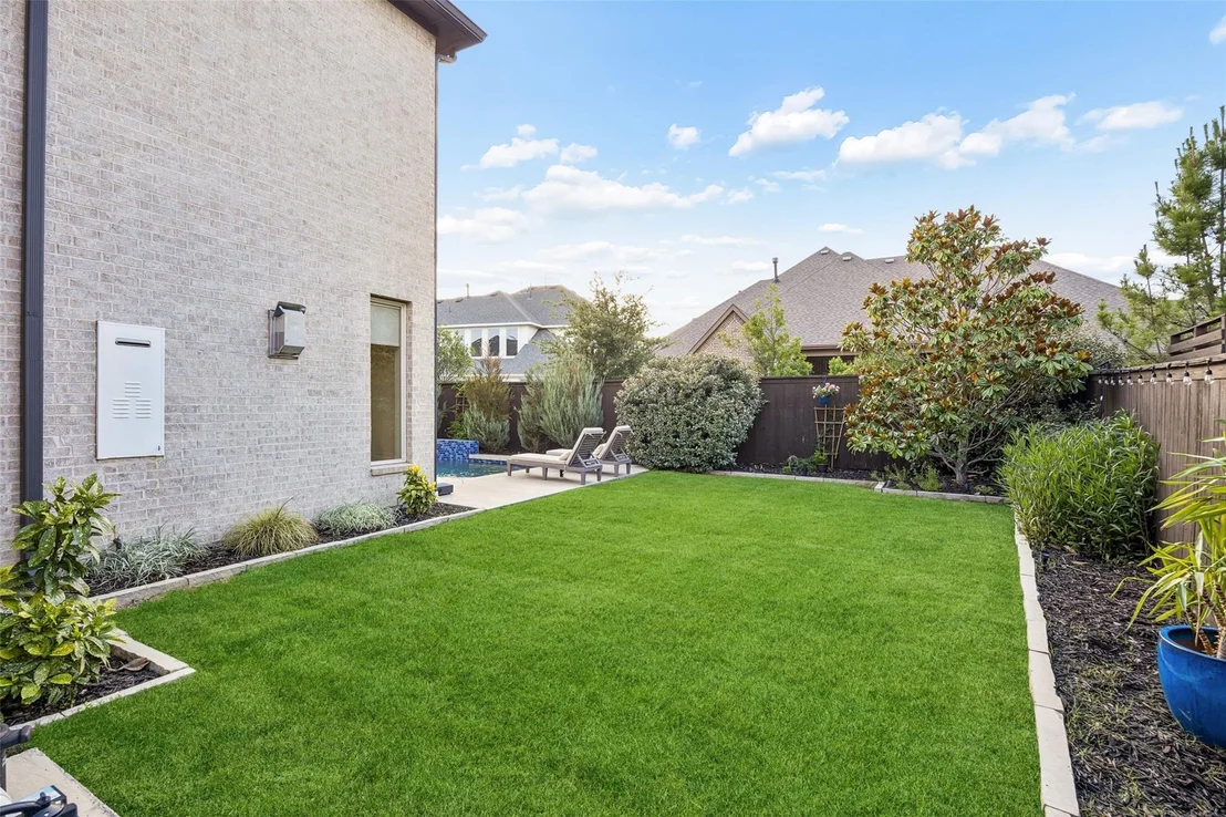 Photo of 4039 Heatherton Drive
