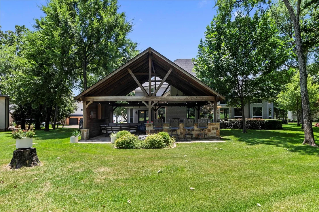 Photo of 301 Saint Andrews Drive