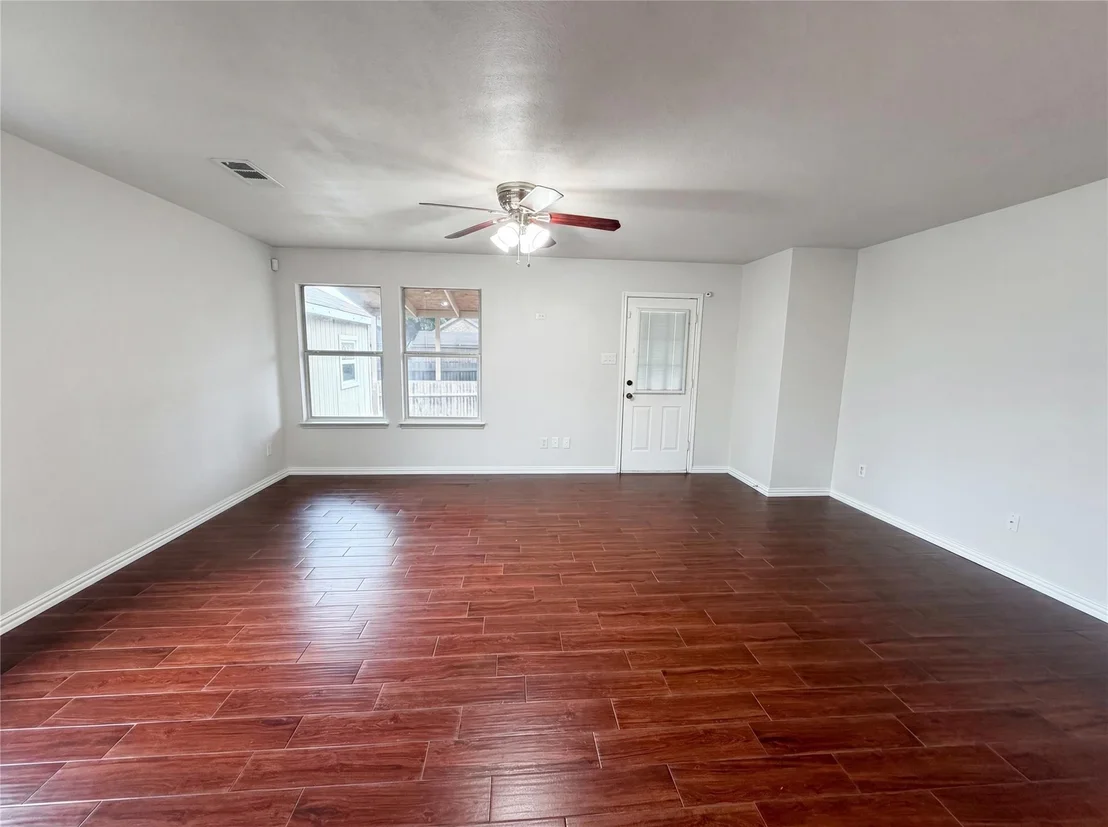 Photo of 111 Forest Park Lane