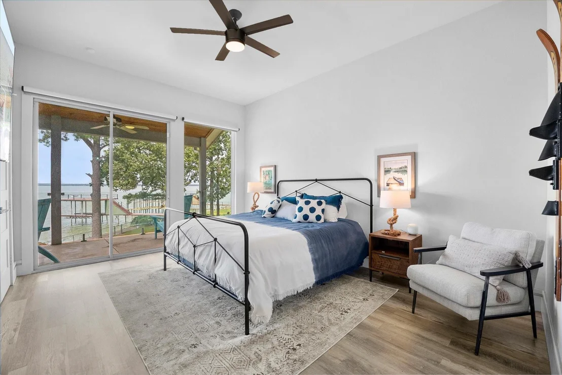 Photo of 130 Harbor Drive
