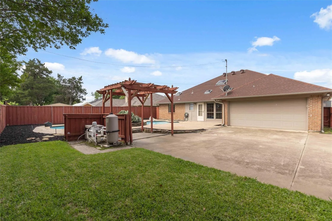 Photo of 200 Sunny Crest Drive