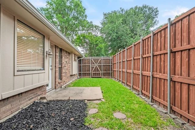 Photo of 4405 Avonshire Lane