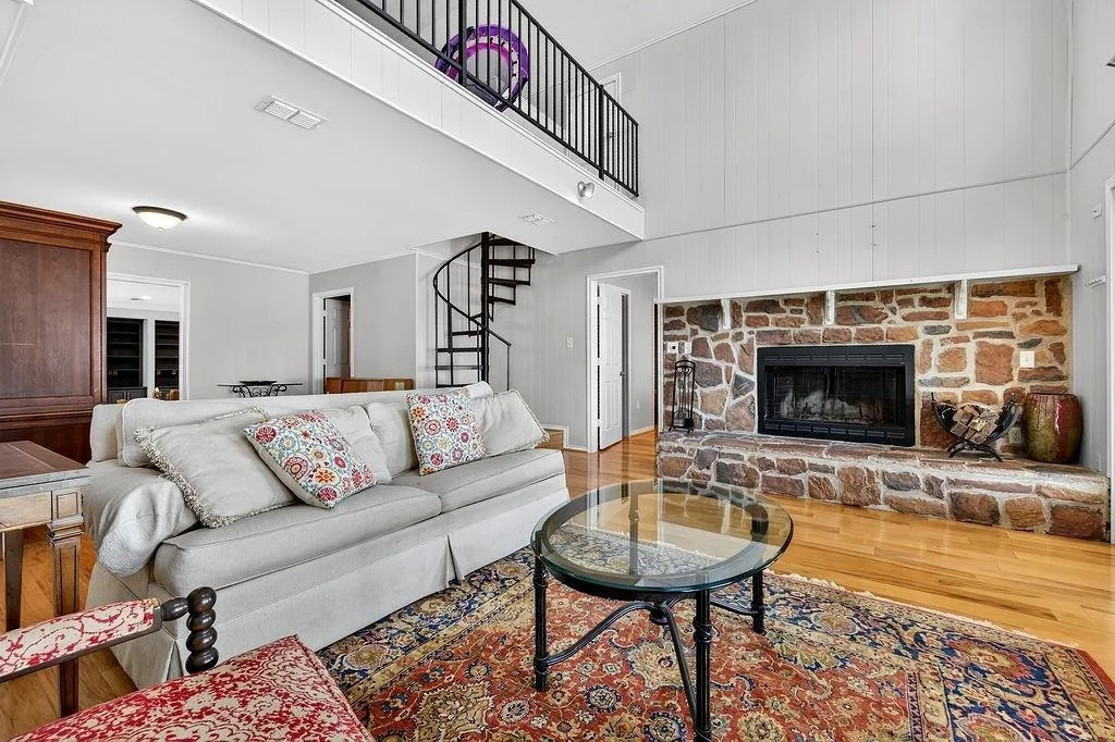 Photo of 7811 Double Oaks Road