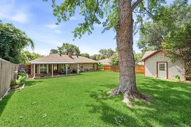 Photo of 2507 Poppy Lane