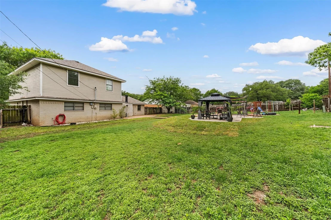 Photo of 216 Hillside Drive