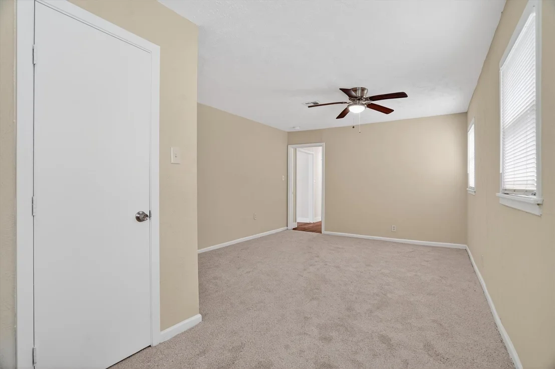 Photo of 1102 Poindexter Avenue