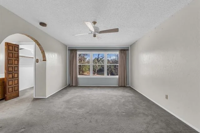 Photo of 805 Evelyn Drive