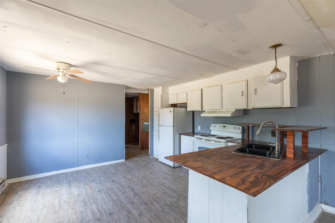Photo of 1186 Private Road 2431