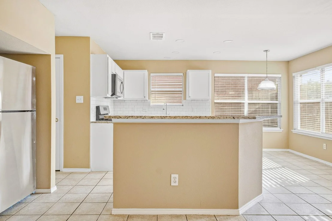 Photo of 1002 Chatham Lane