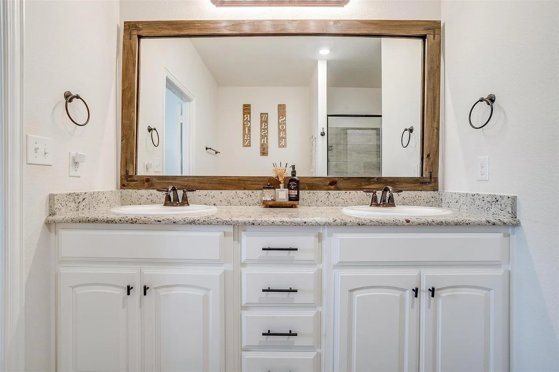 Photo of 340 Sanger Drive