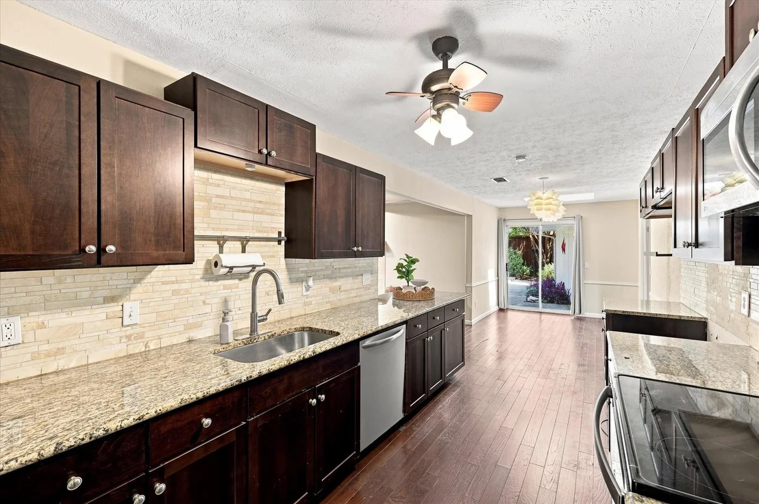 Photo of 2525 Eucalyptus Drive