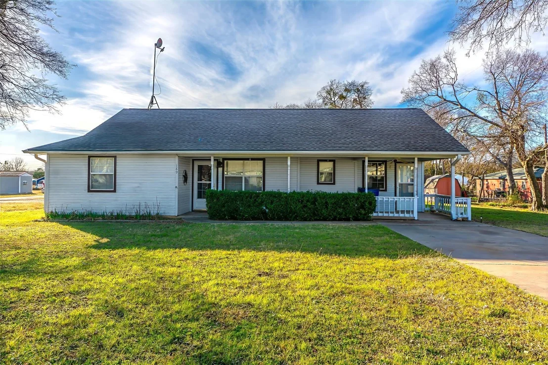 Photo of 189 Lee Boulevard