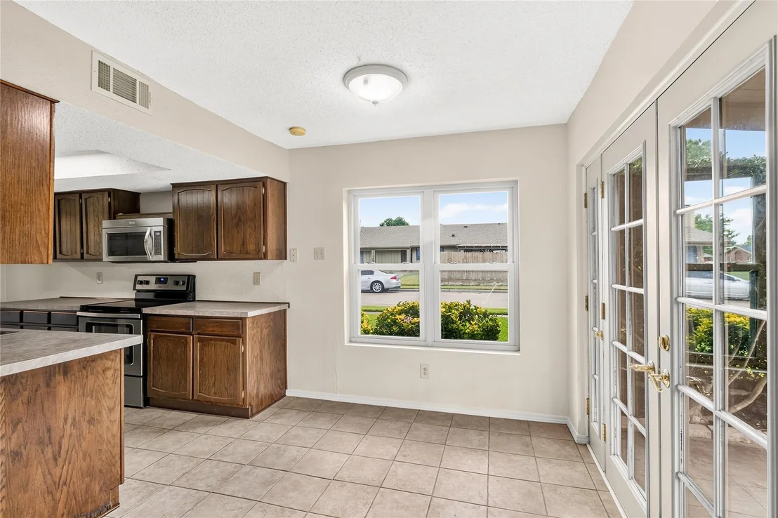 Photo of 3302 Ivanhoe Lane