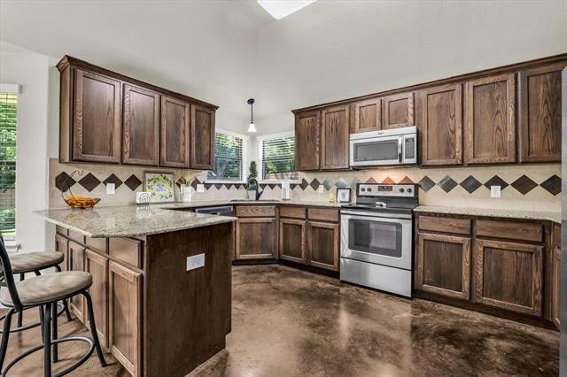 Photo of 814 Springdale Circle
