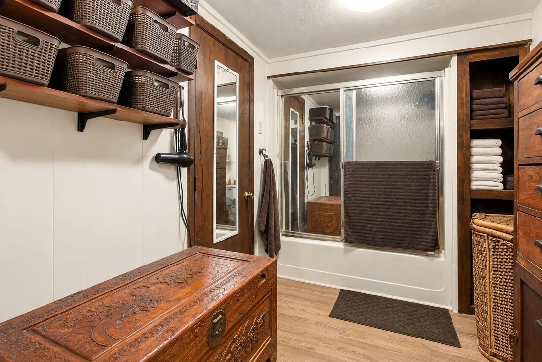 Photo of 215 W Munson Street