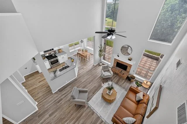 Photo of 2633 Lakeside Drive