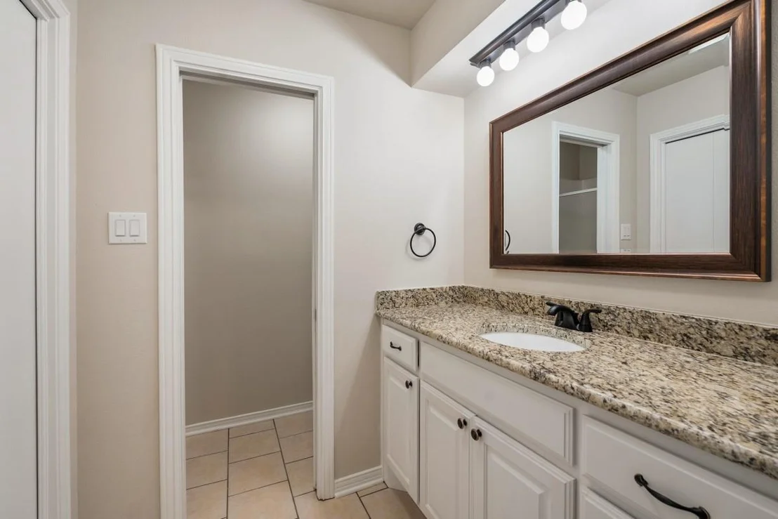 Photo of 1 Oakridge Circle