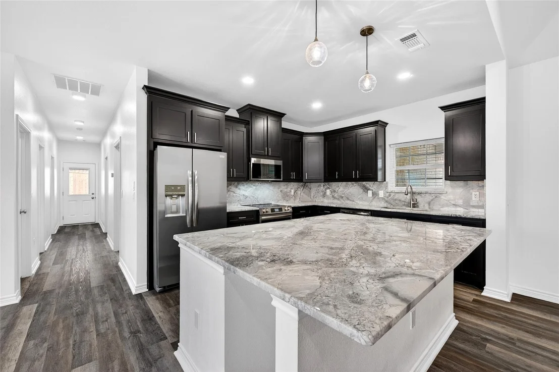 Photo of 1809 Bluebonnet Avenue