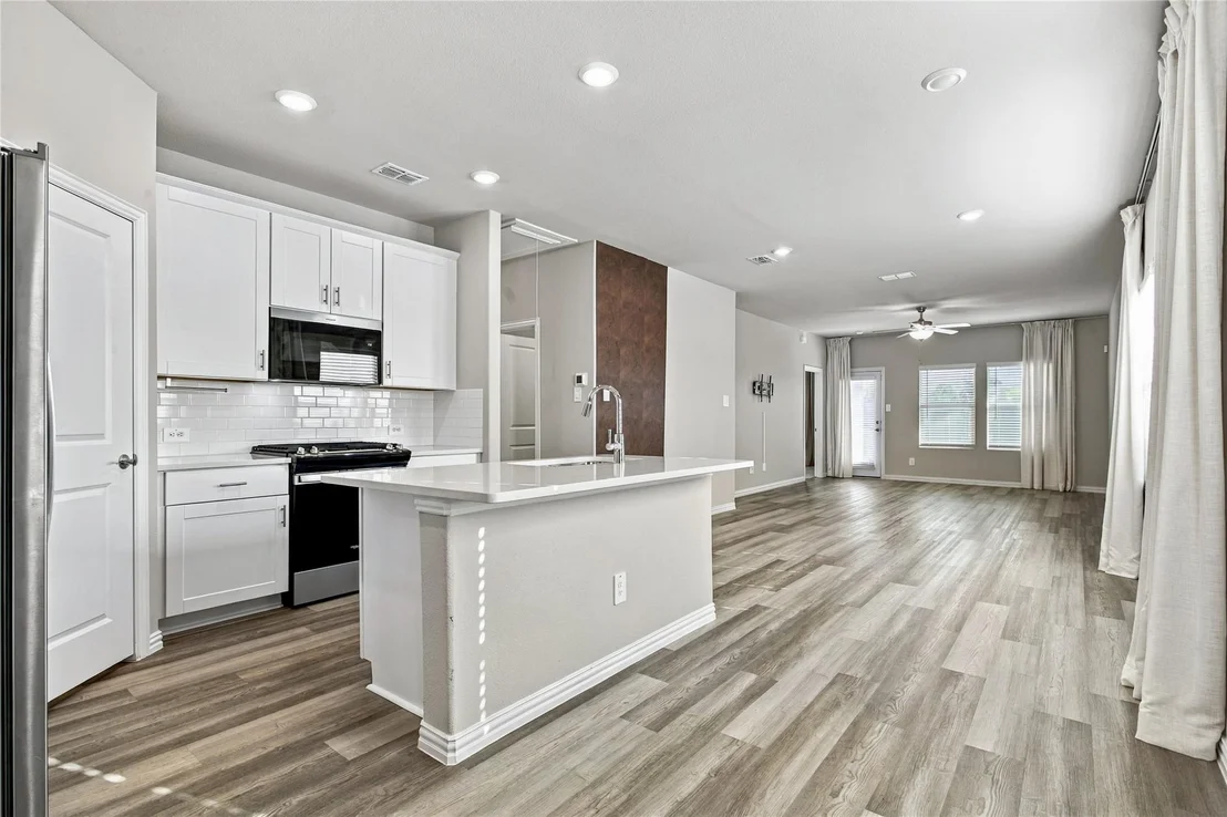 Photo of 113 Greenbriar Drive