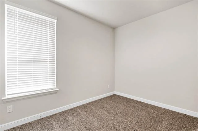 Photo of 15713 Euston Terrace