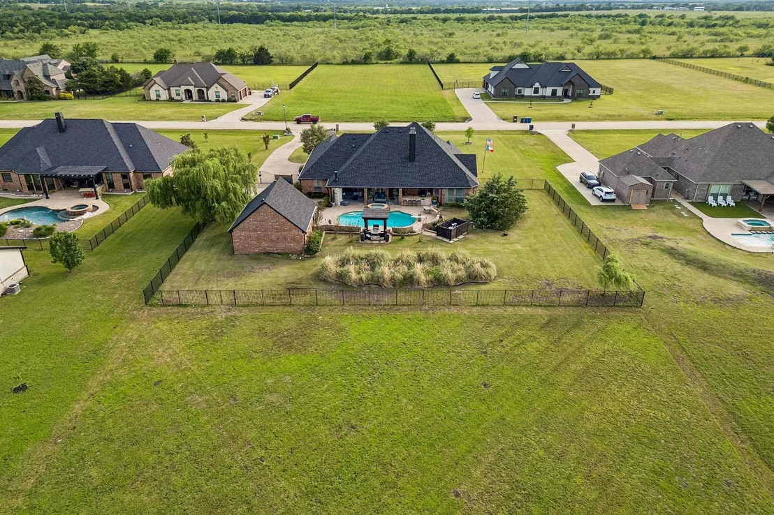 Photo of 2585 Wincrest Drive