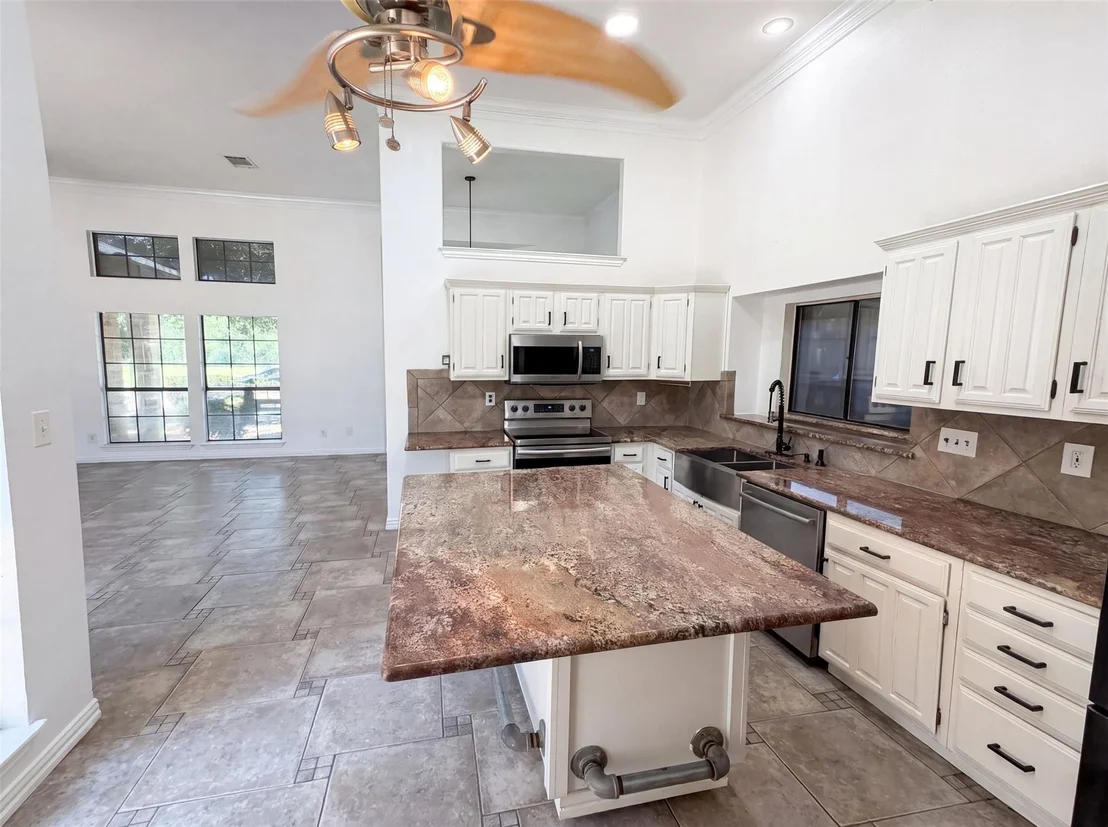 Photo of 1613 Mullins Drive