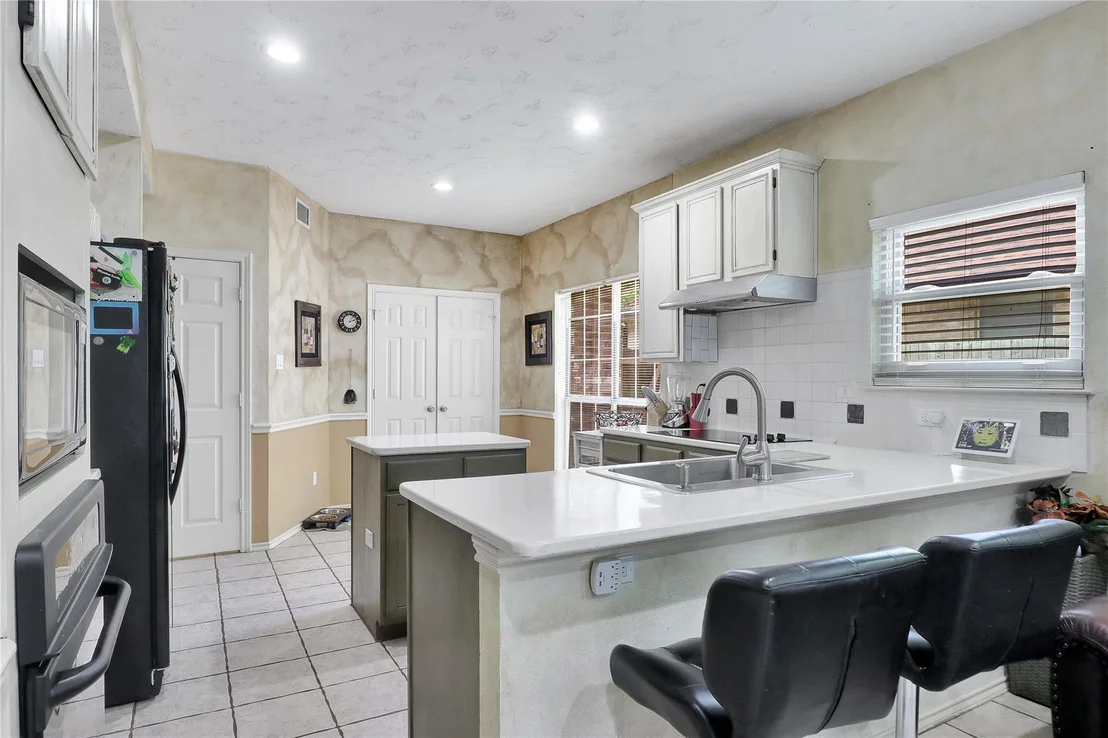 Photo of 1637 Arbor Ridge Drive