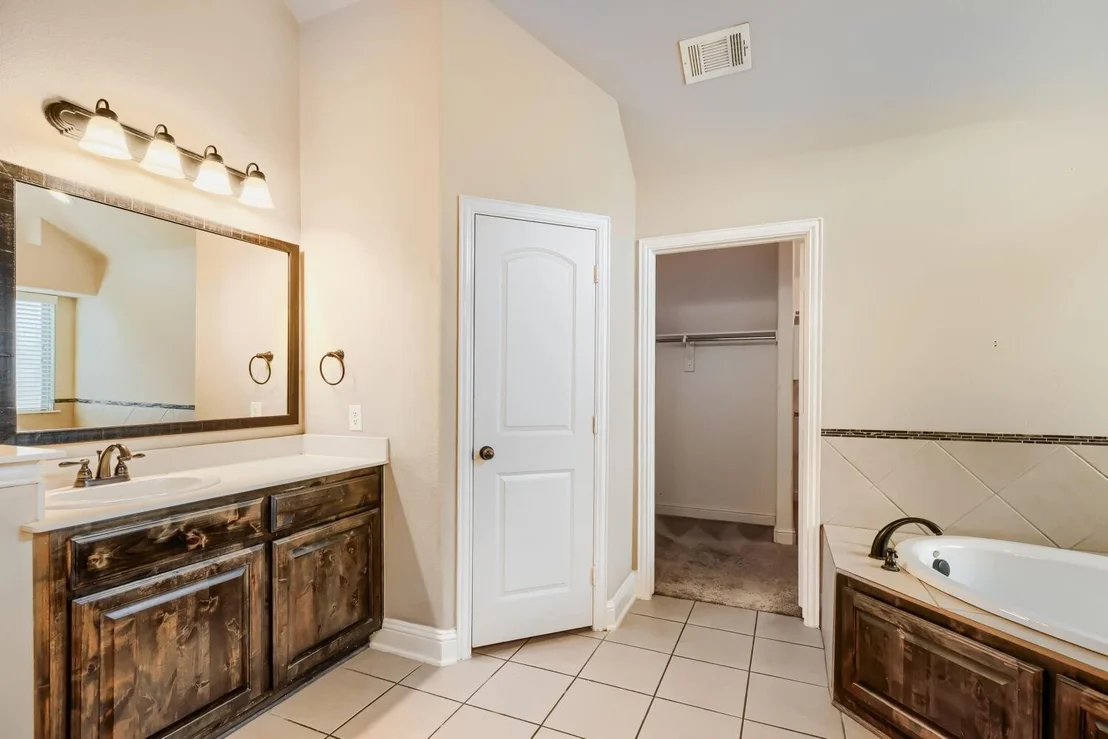 Photo of 126 Fox Hollow Boulevard