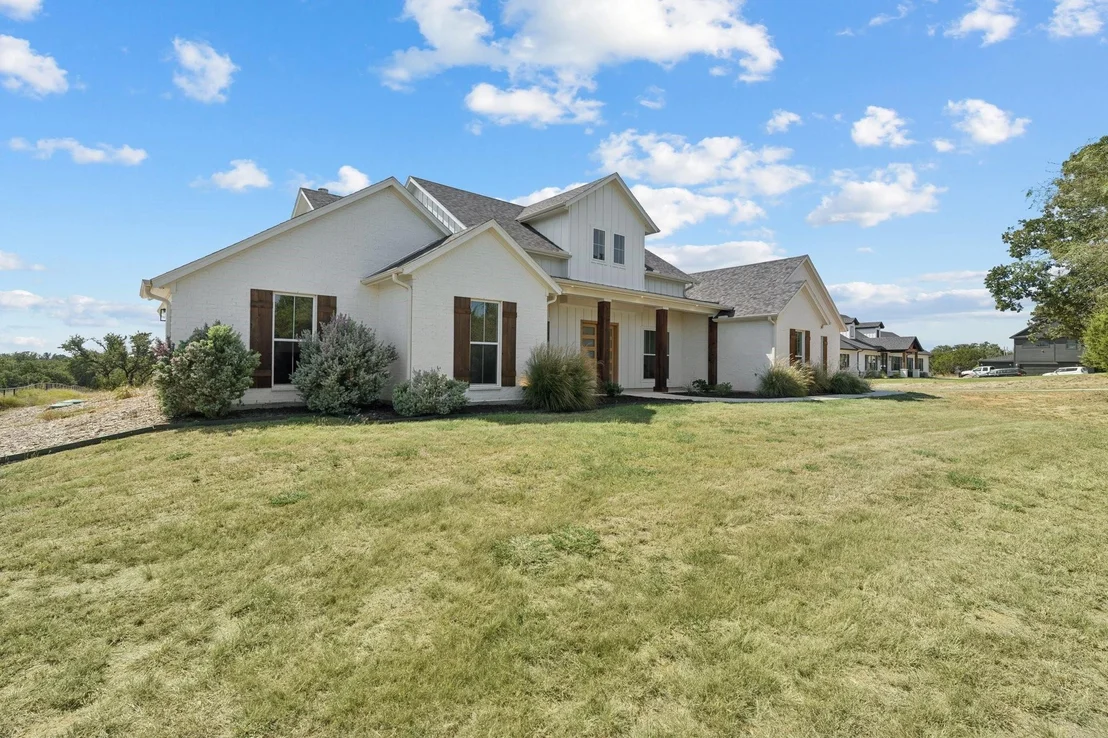 Photo of 1208 Eagles Bluff Drive