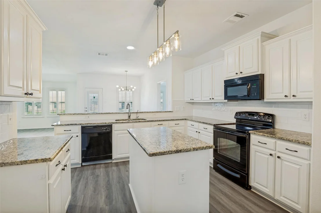 Photo of 1097 Luton Drive