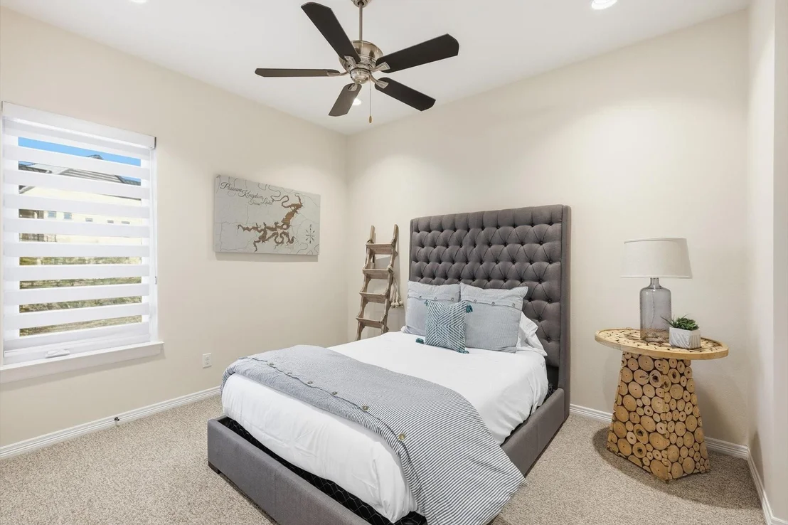 Photo of 7105 W Hells Gate Drive