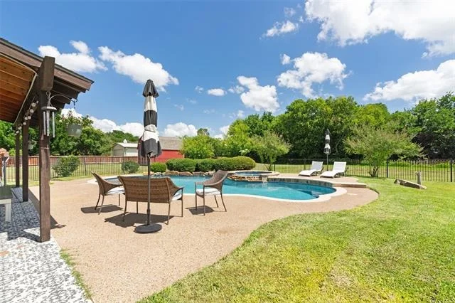 Photo of 2305 Silver Maple Drive