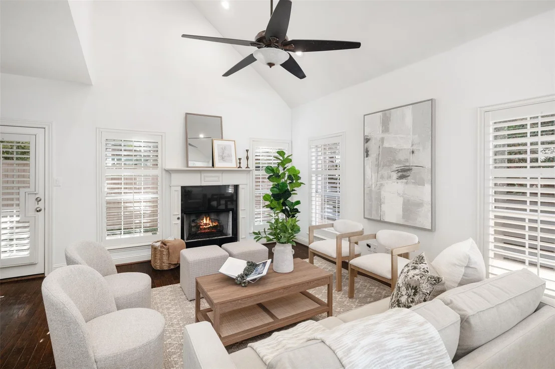 Photo of 8915 White Pine Lane