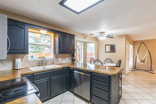 Photo of 1550 Friars Street