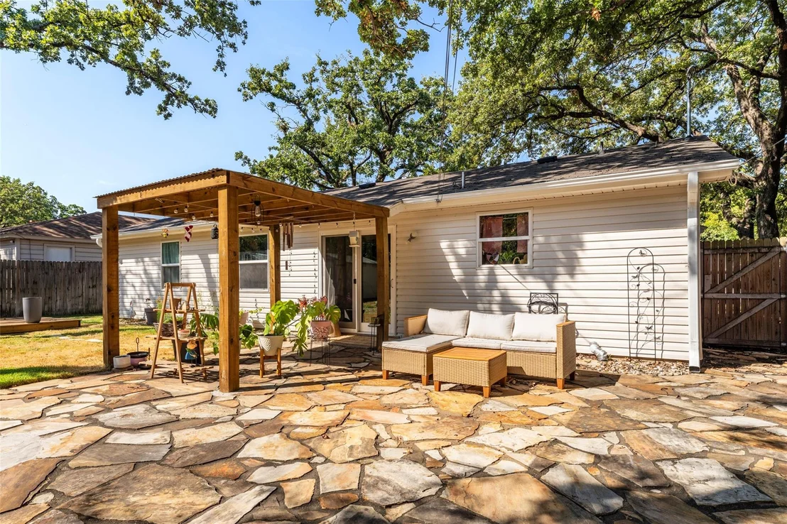 Photo of 805 Clover Park Drive