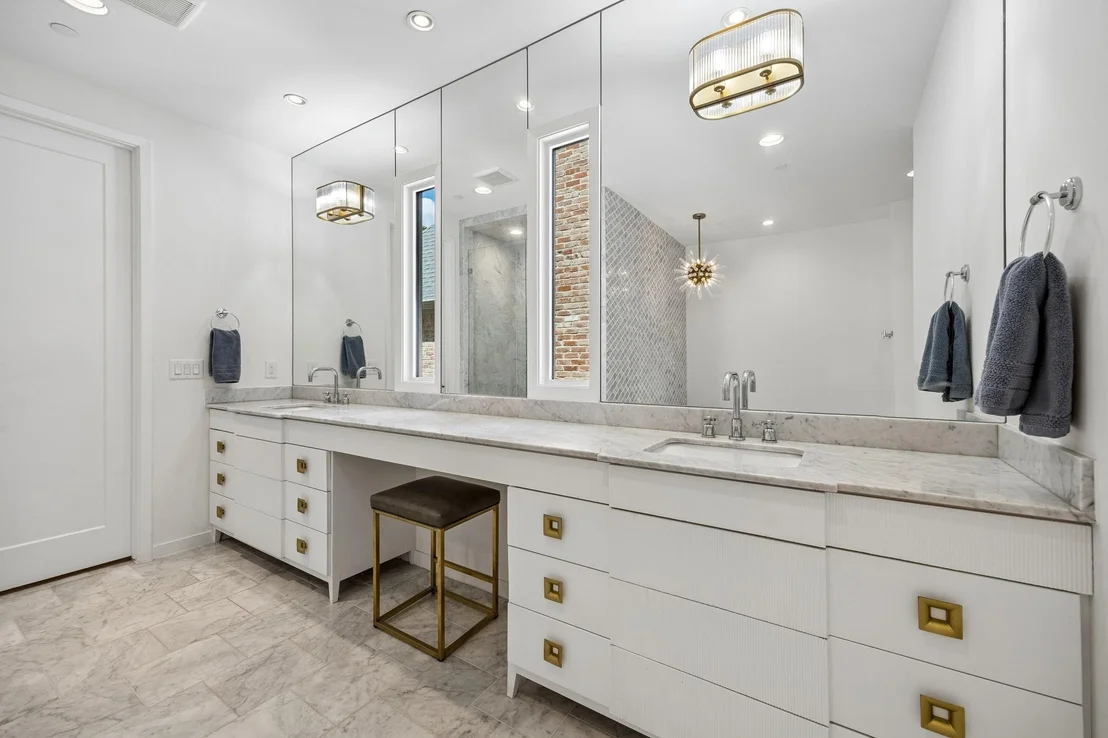 Photo of 4437 Grassmere Lane