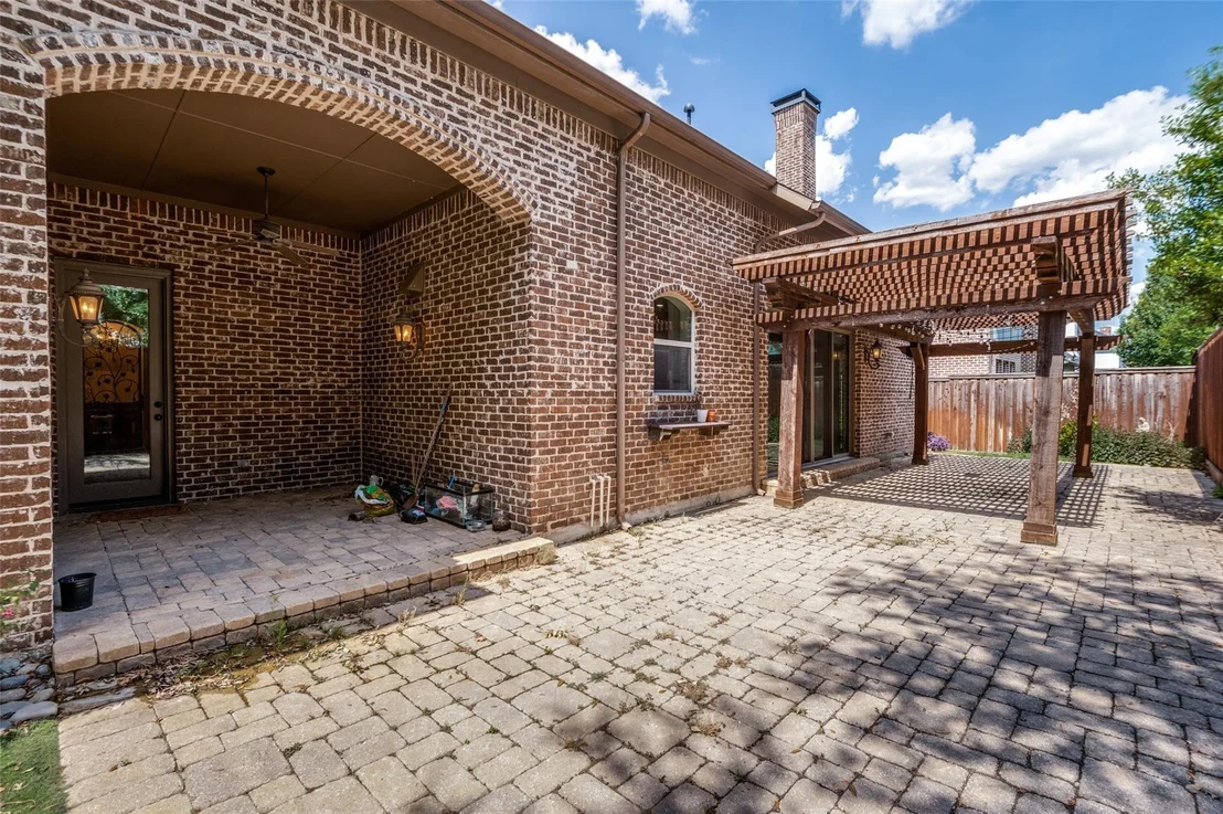 Photo of 5764 Quebec Lane