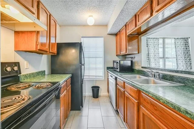 Photo of 1417 Caplin Drive