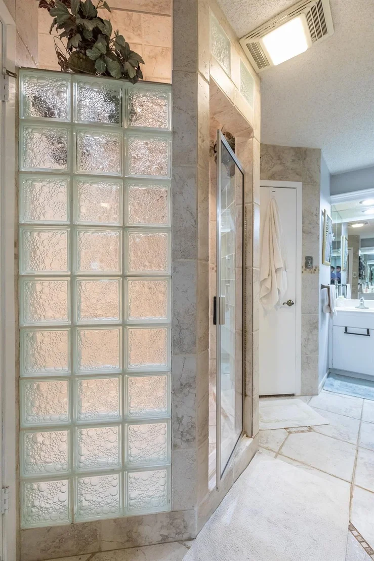 Photo of 3702 Santa Monica Drive