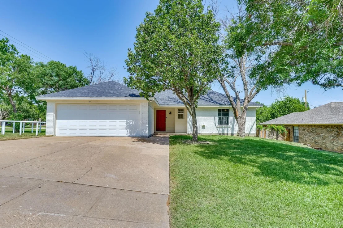 Photo of 912 Blue Ridge Drive