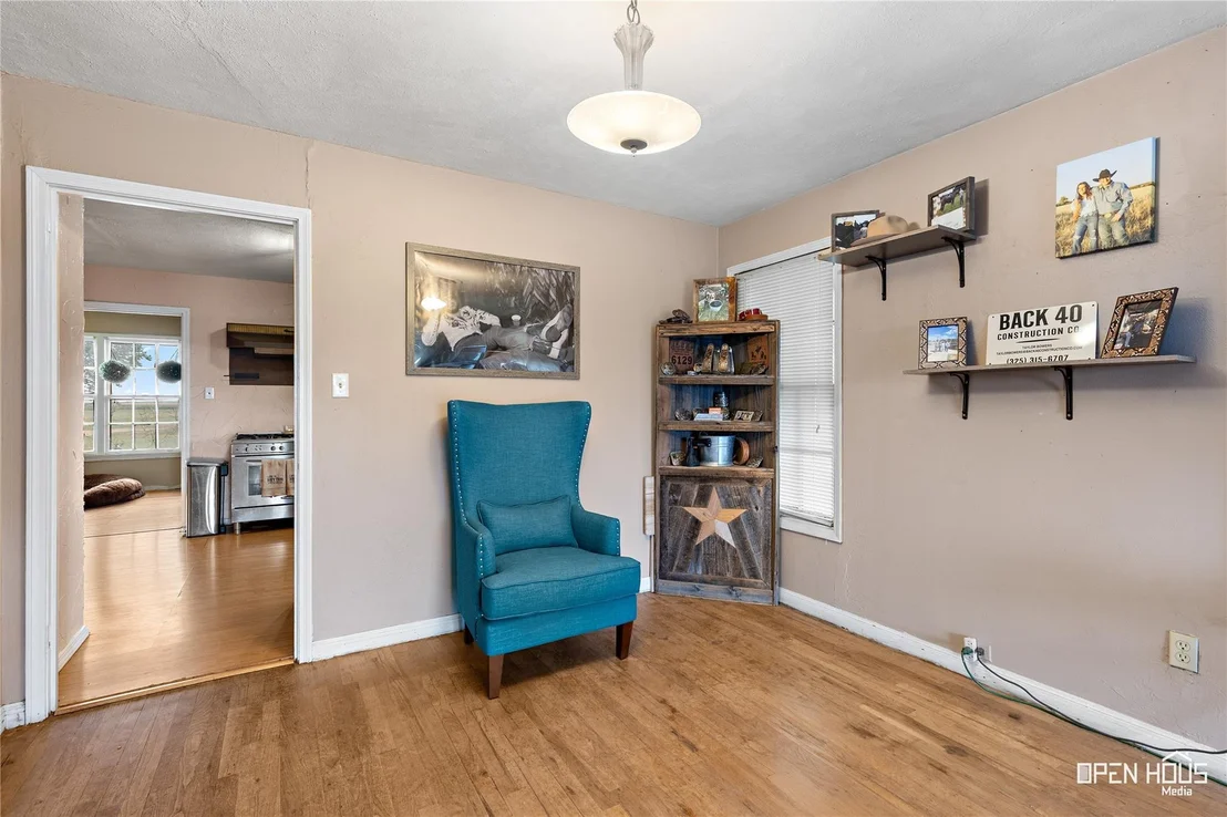 Photo of 1593 Irvin Road