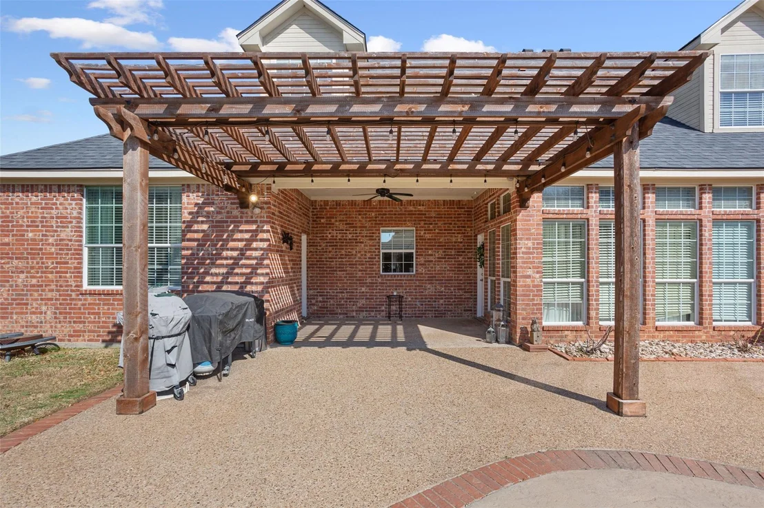 Photo of 319 Winding Creek Lane