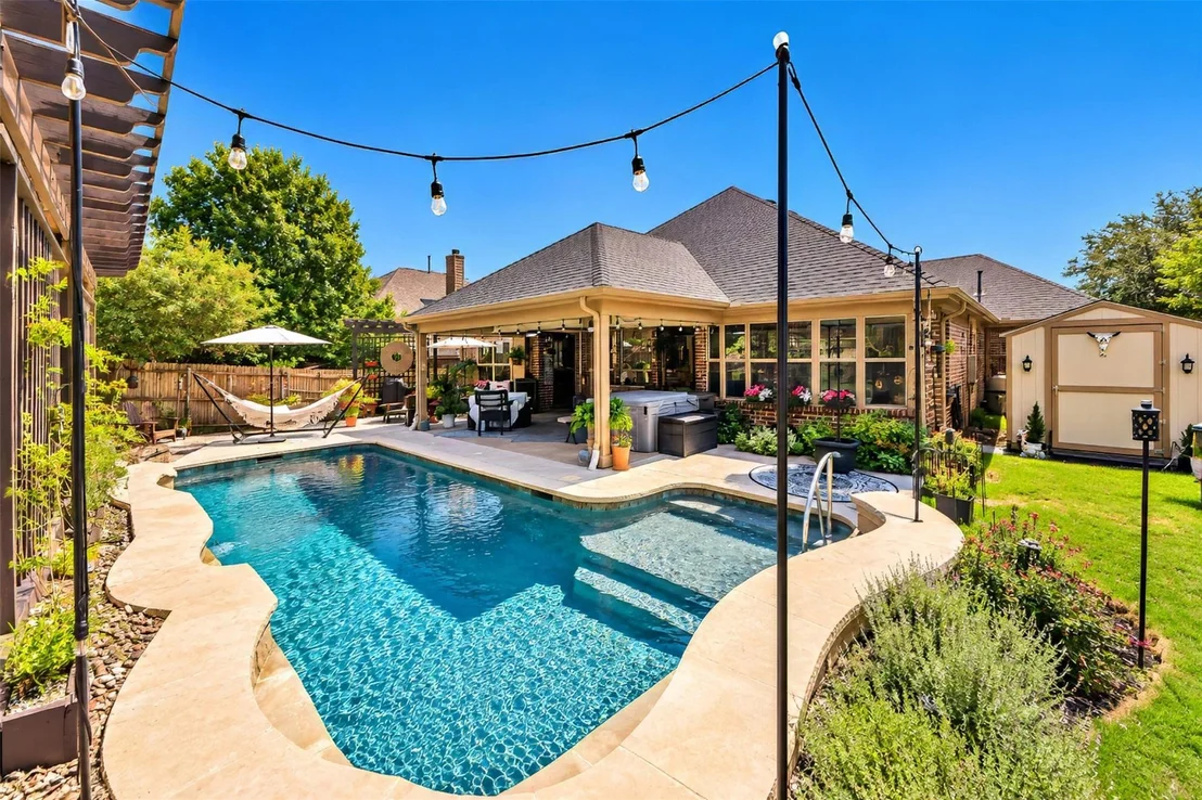 Photo of 745 Dalrock Road