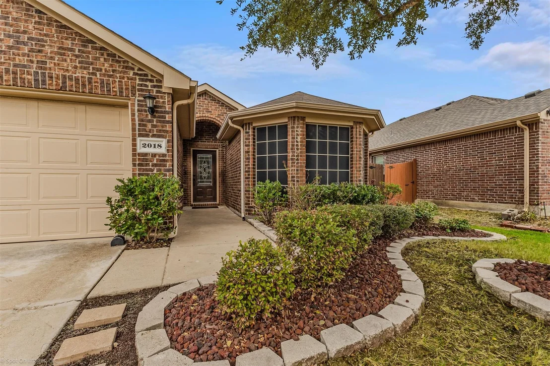 Photo of 2018 Sterling Gate Drive