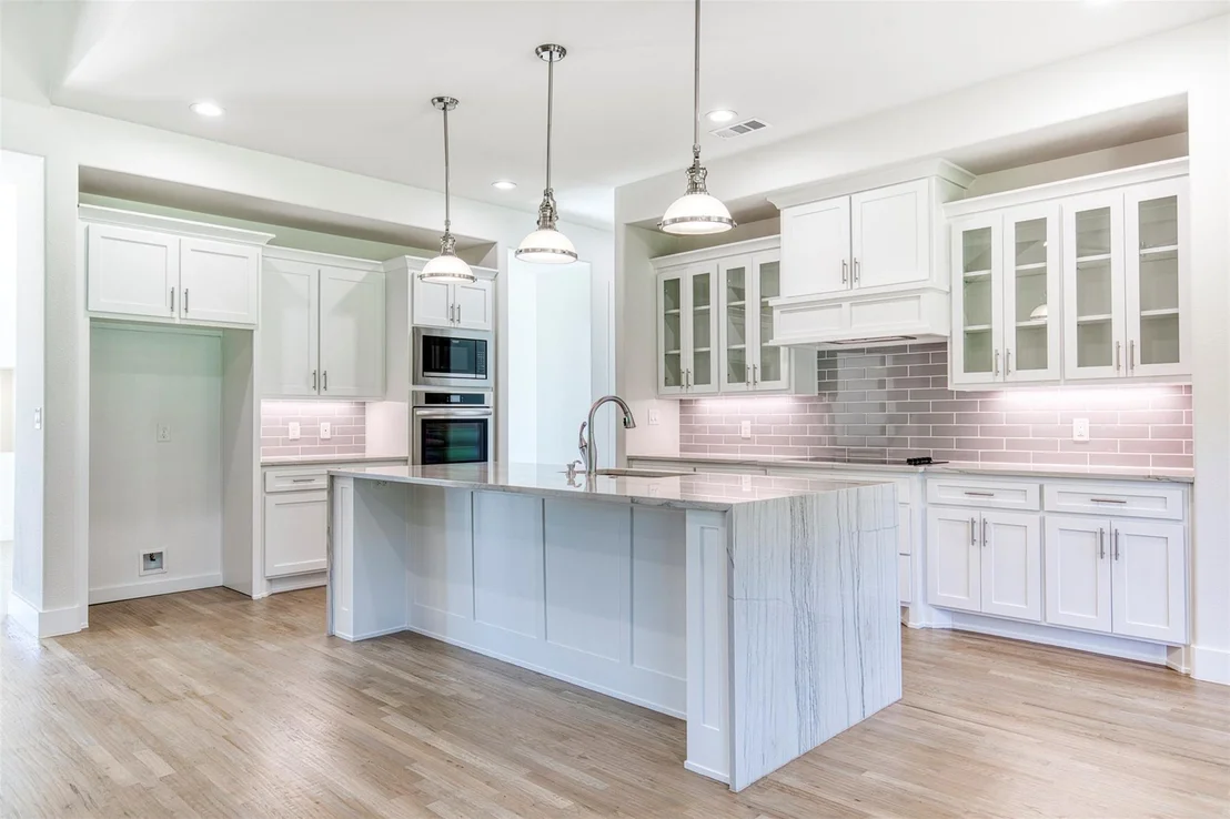 Photo of 1044 Hidden Oaks Drive