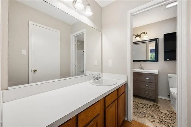 Photo of 1406 Colonnade Drive