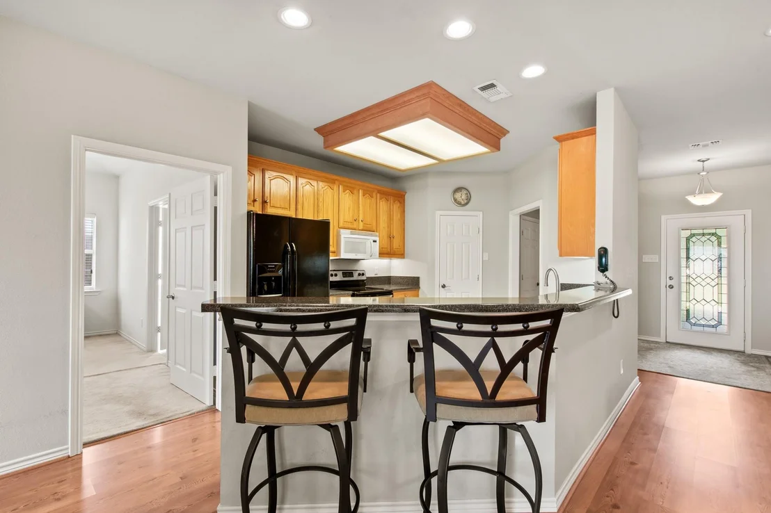 Photo of 1237 Beachview