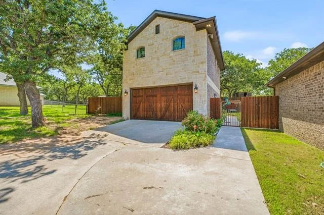 Photo of 315 Timberidge Road